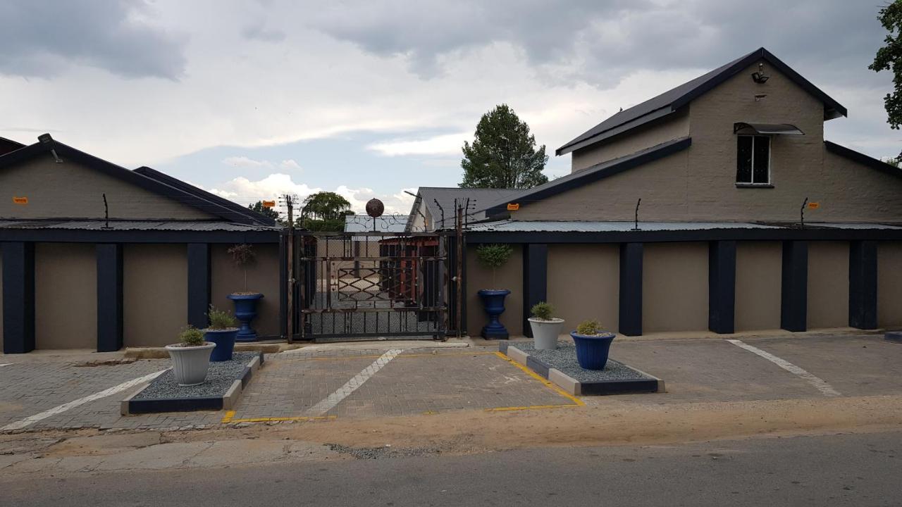Rustique Paris Guest House Parys Zewnętrze zdjęcie